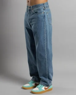 568 Loose Straight Jeans