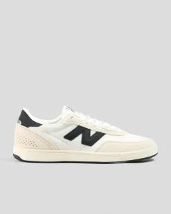 440 V2 Shoes
