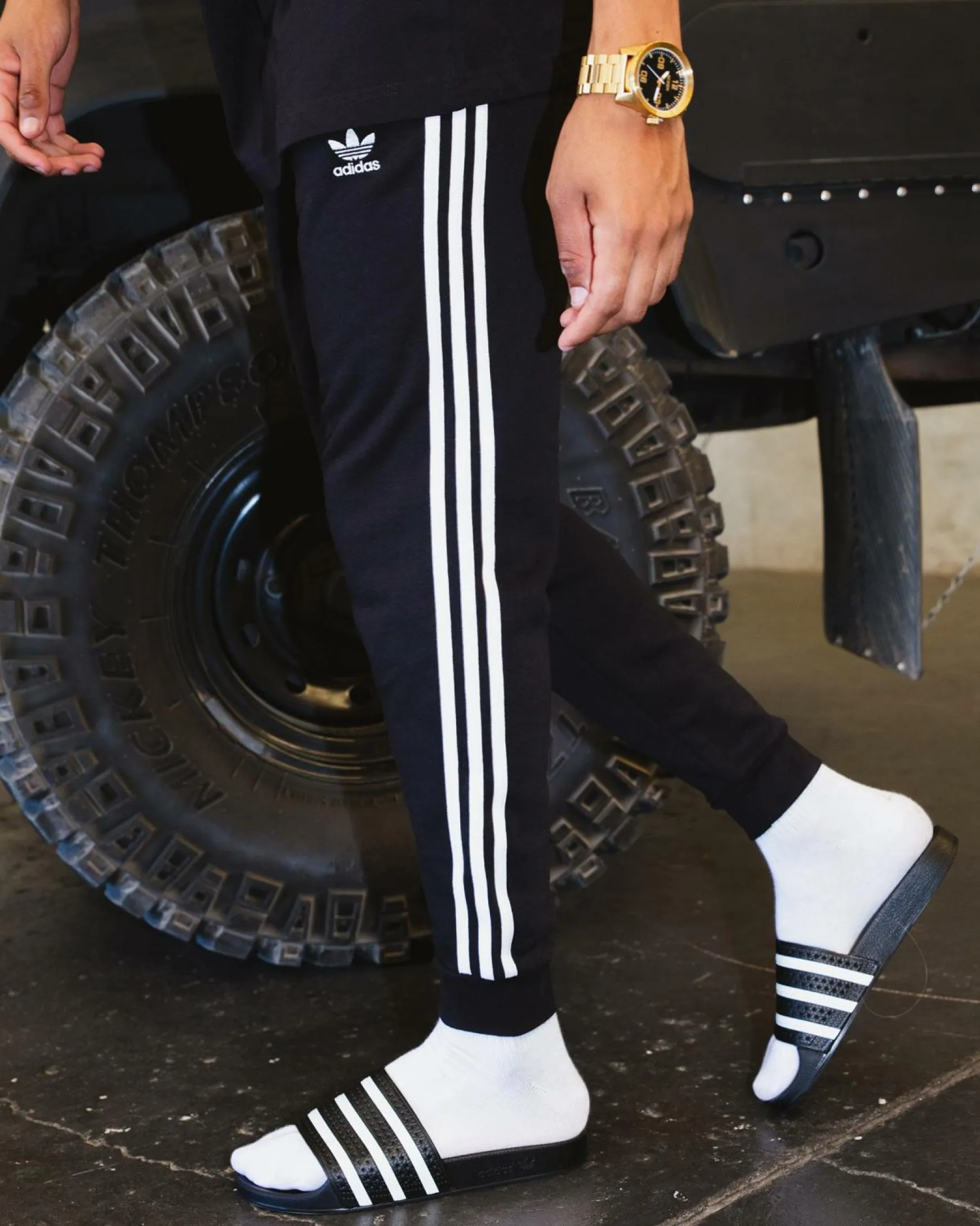 Adilette Slides