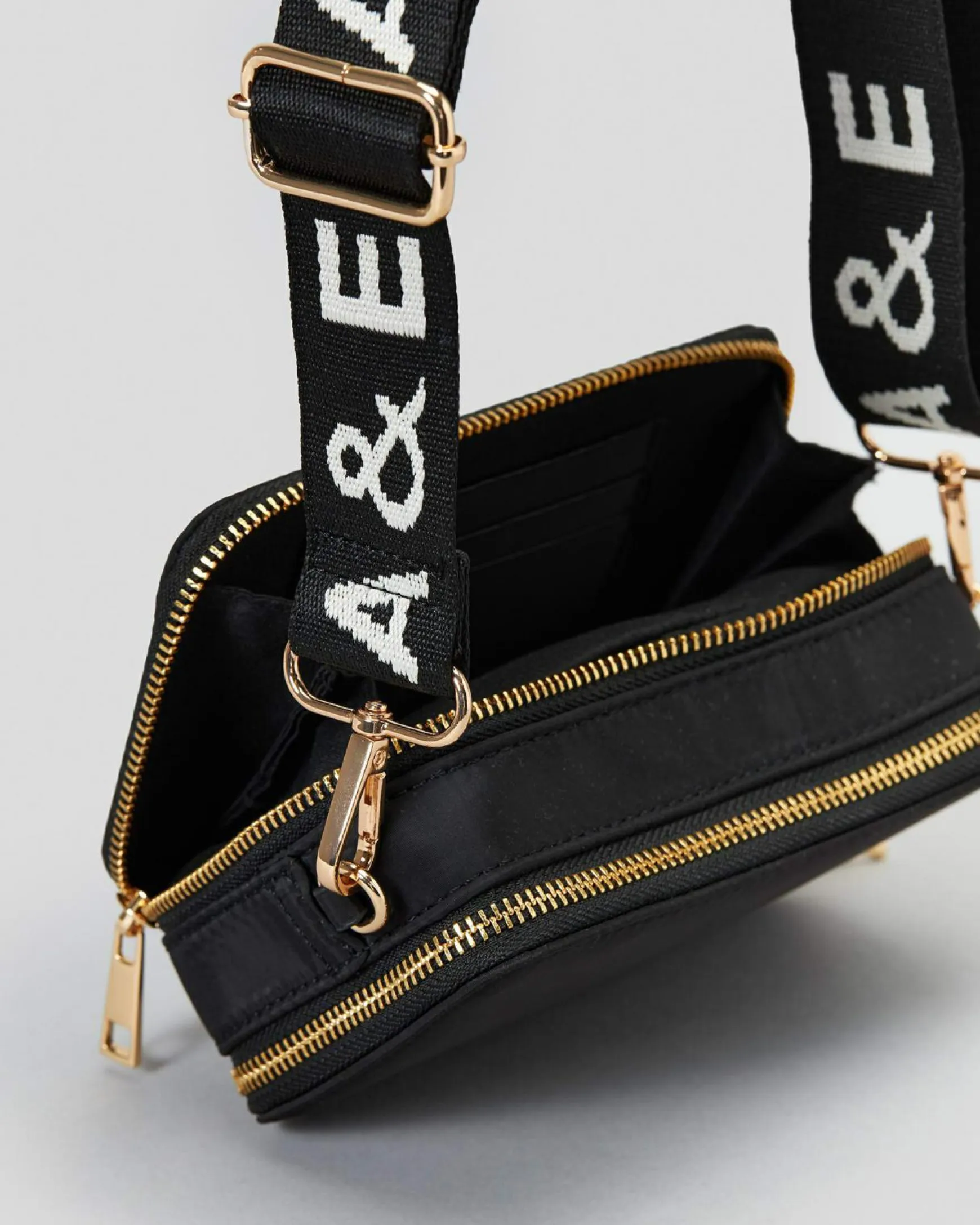 Cali Crossbody Bag