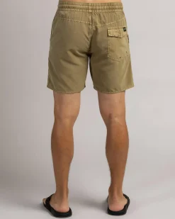 Center Trunk 17