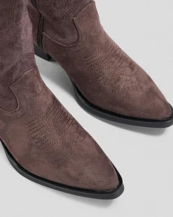 Dolly Boots