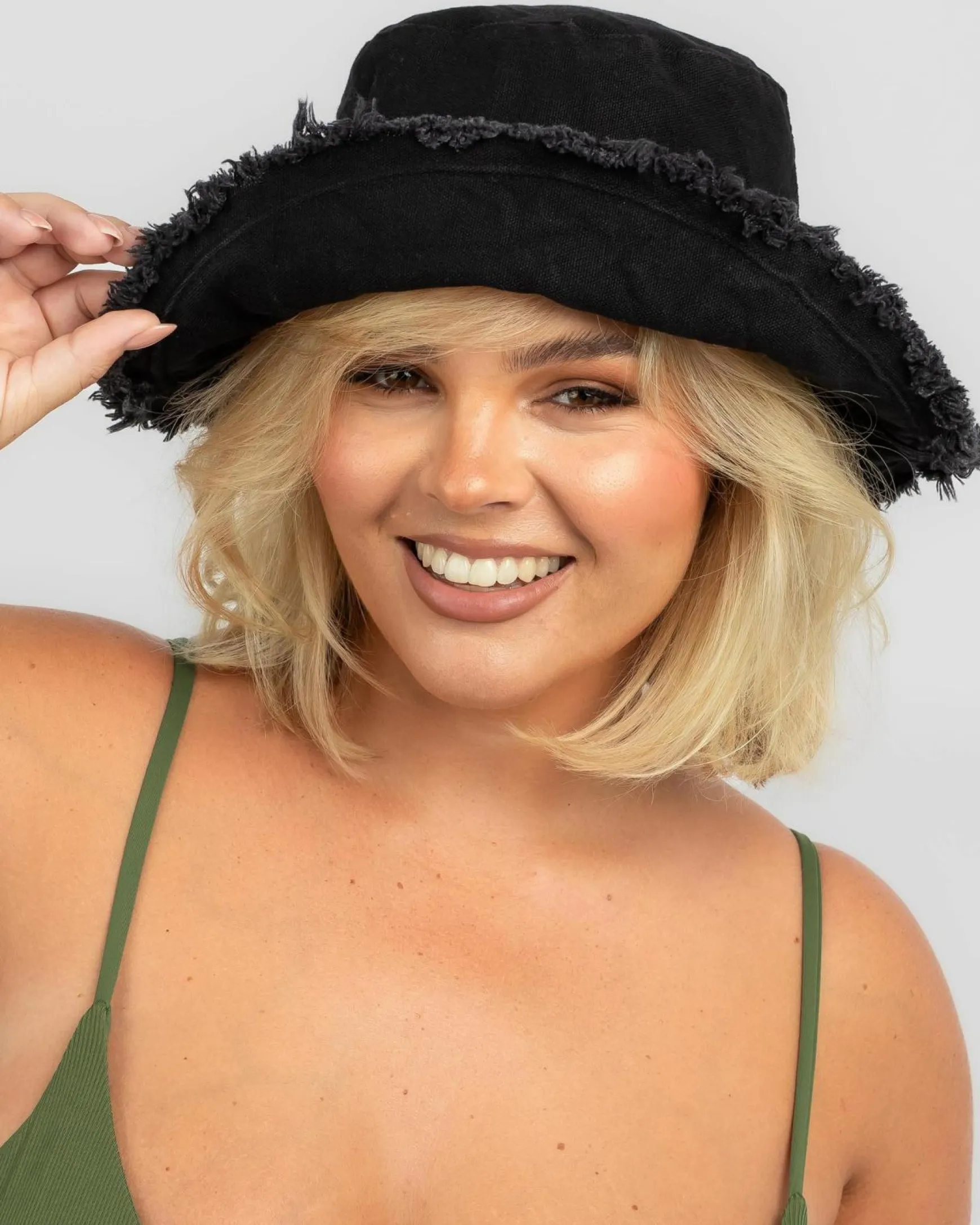 Eve Bucket Hat