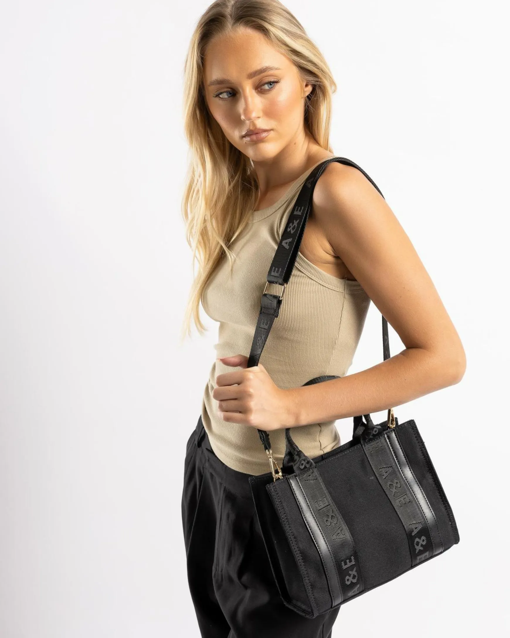 Freya Hand Bag
