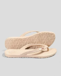 Kick Back Thongs