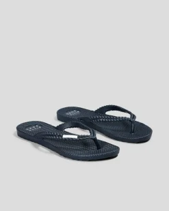 Kick Back Thongs