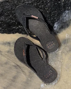 Kick Back Thongs