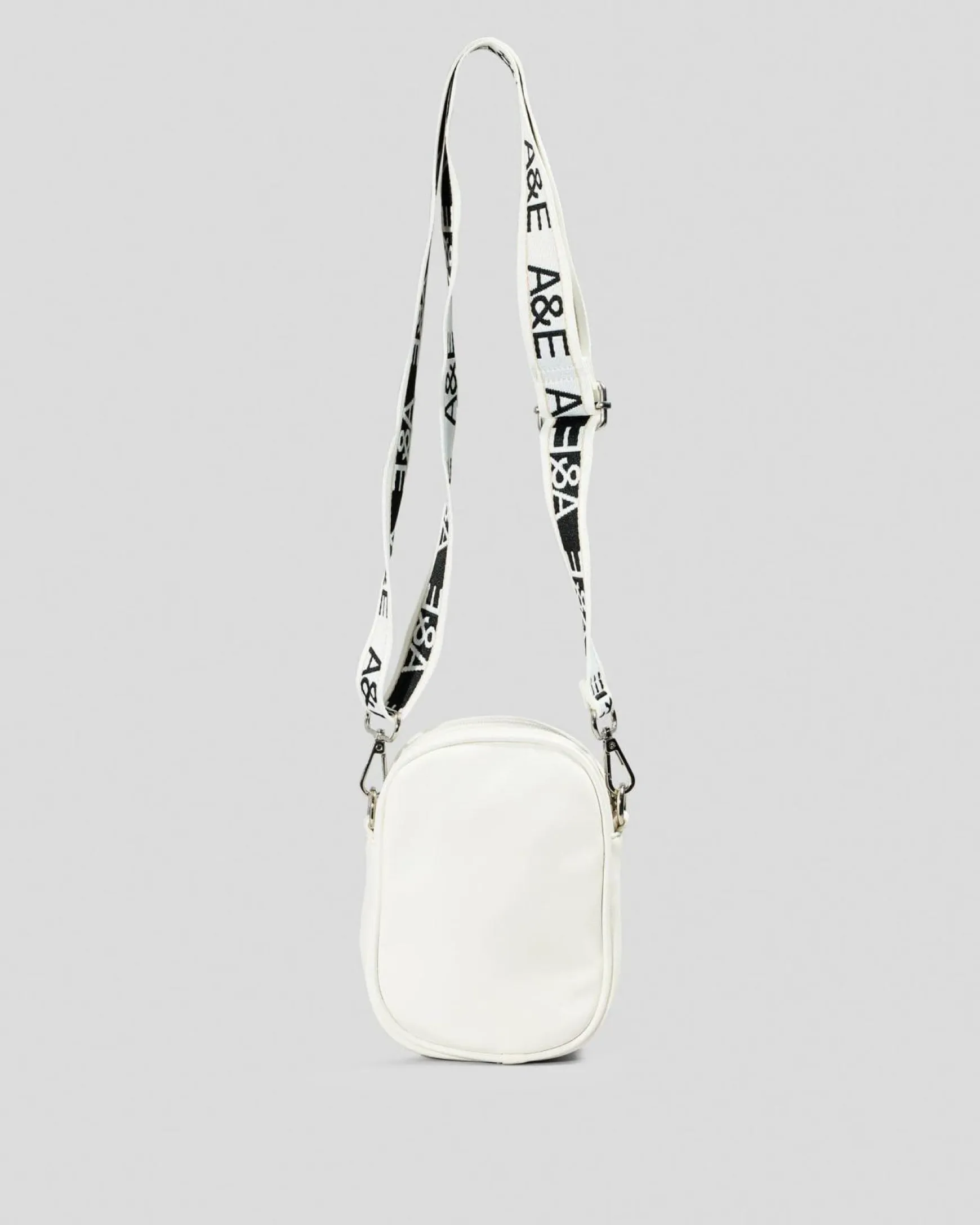Onyx Messenger Bag