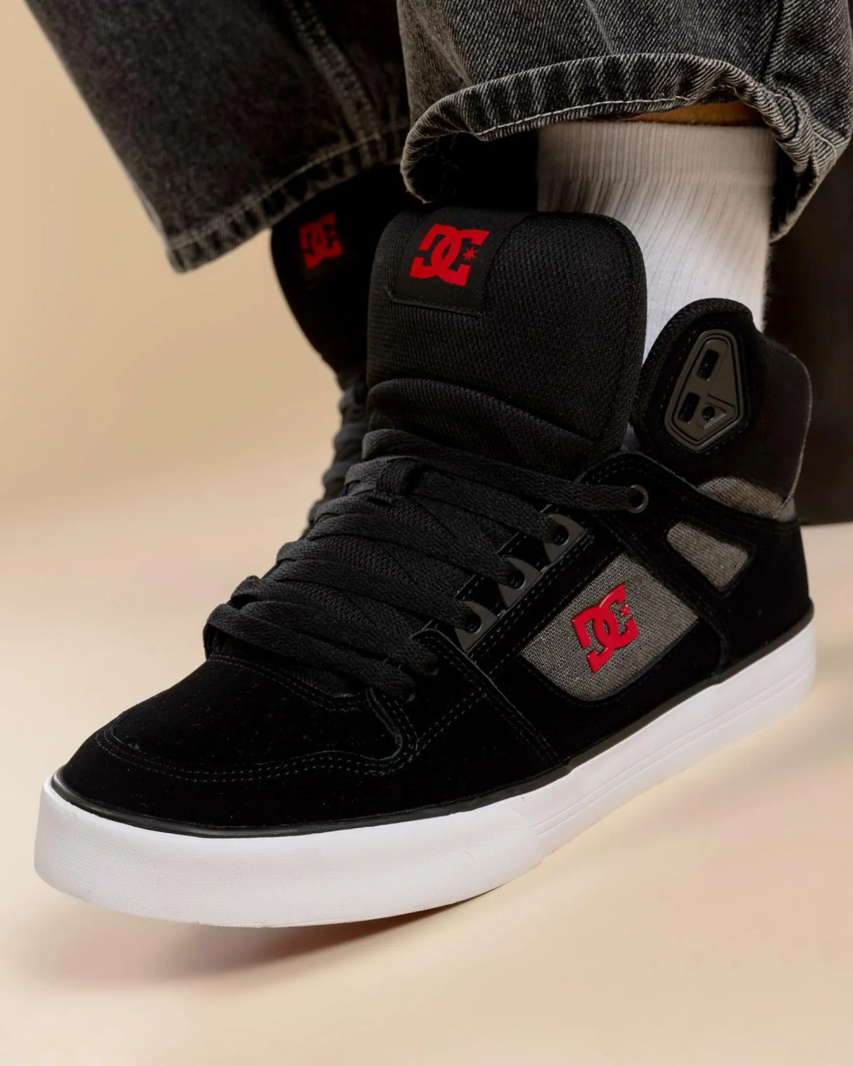 Pure High-Top WC Shoes