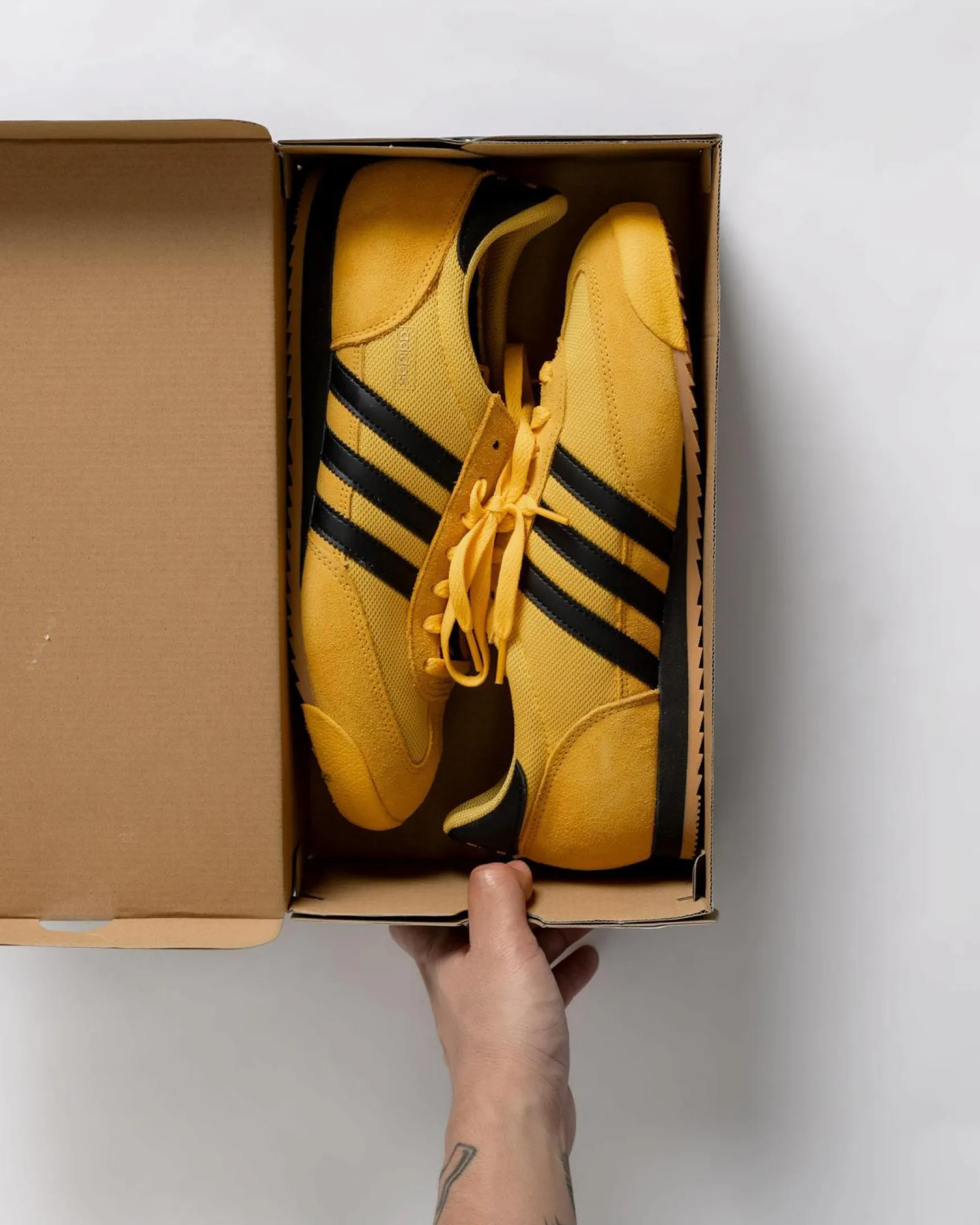 R71 Shoes