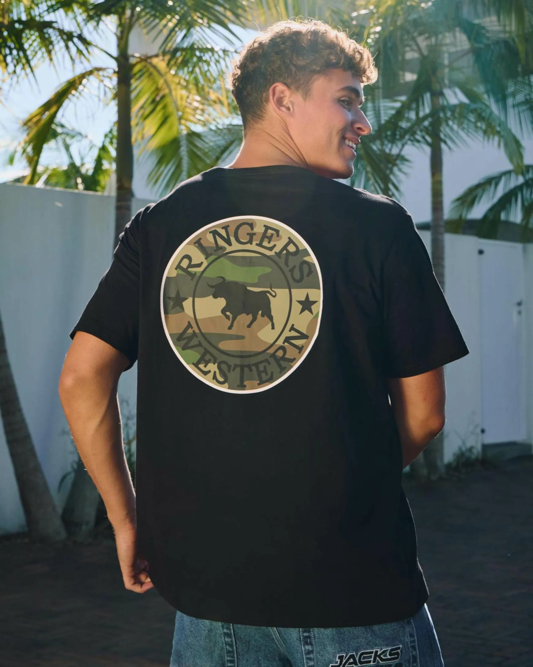 Signature Bull Relaxed T-Shirt
