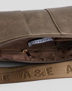 Willow Hand Bag